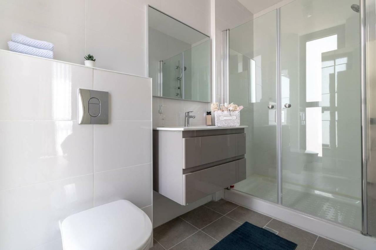 Magical 2Br/Parking With Amazing View, City Center Yerusalem Bagian luar foto