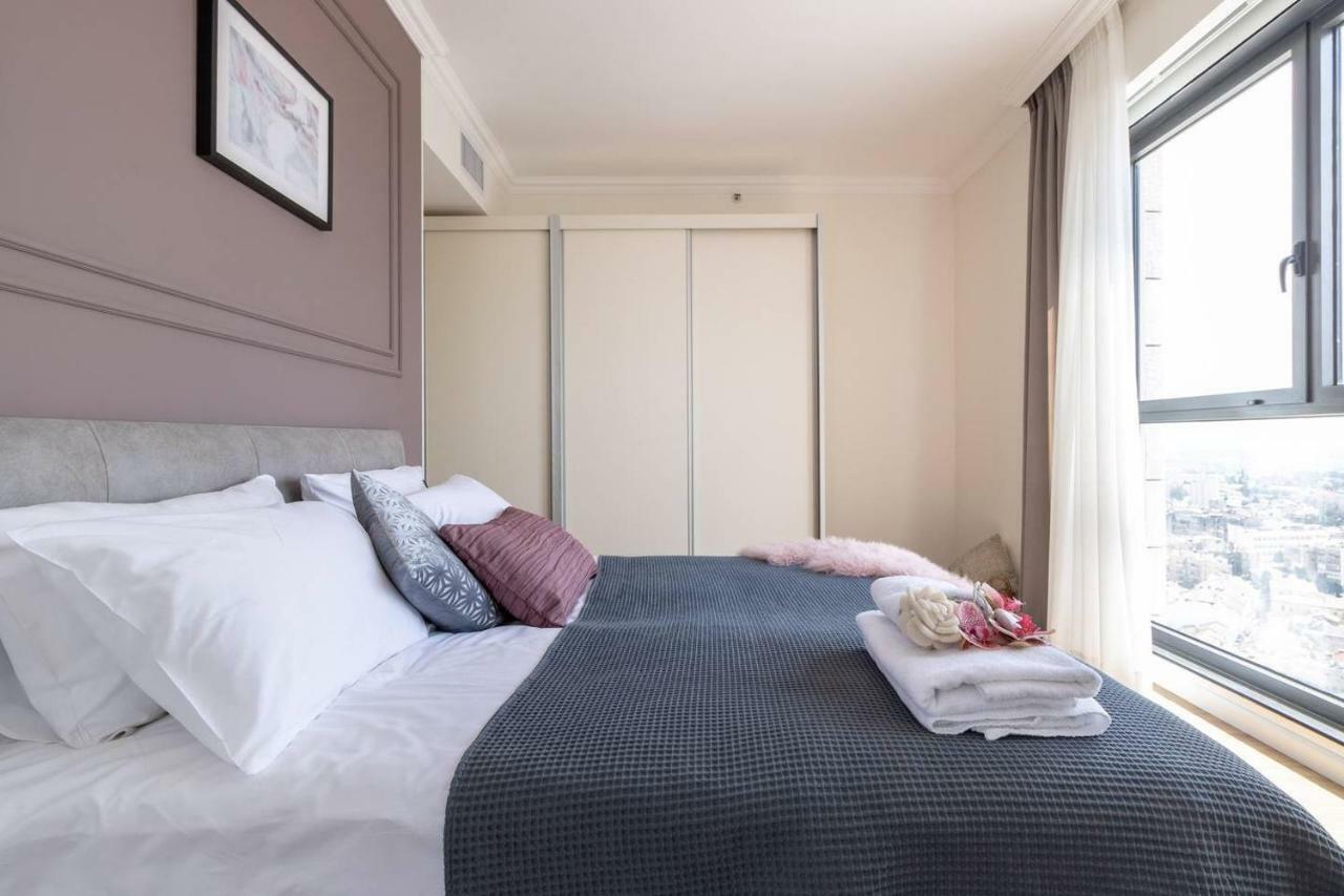 Magical 2Br/Parking With Amazing View, City Center Yerusalem Bagian luar foto